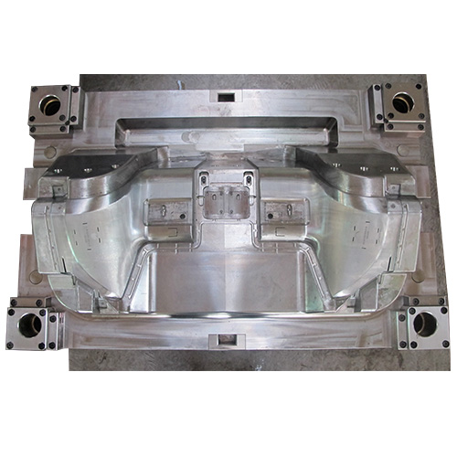 Large two-plate injection mold core