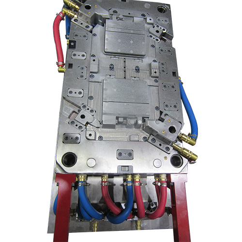 Gas assist injection mold
