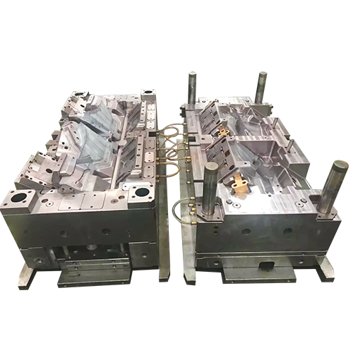 Undercut demolding injection tooling