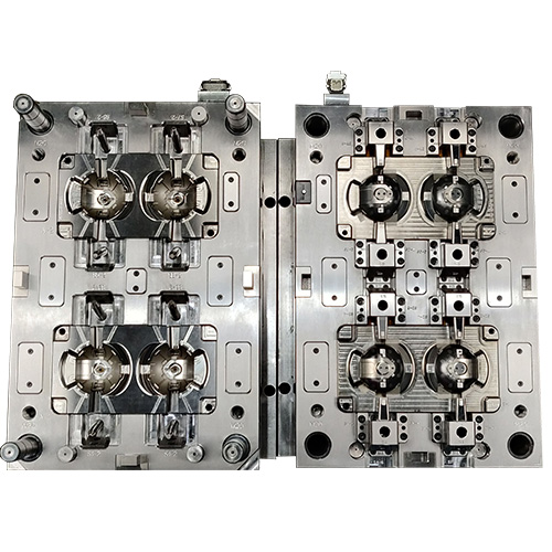 Tight tolerance multiple cavities mold