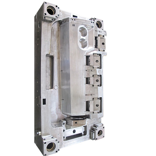 Plastic injection molding core