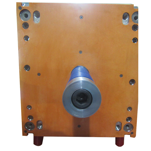 Earlier return ejection system mold
