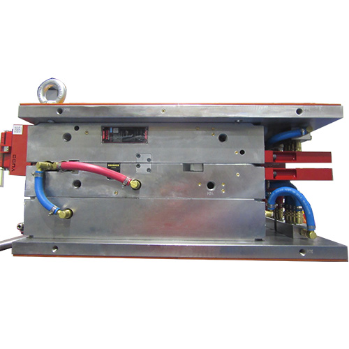Low pressure injection molding mold
